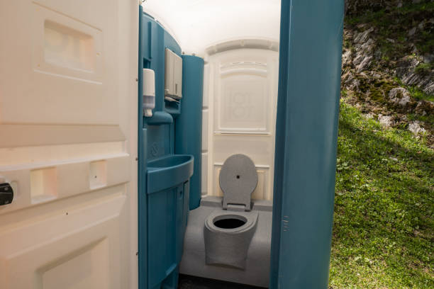 Portable bathroom rental in Seis Lagos, TX